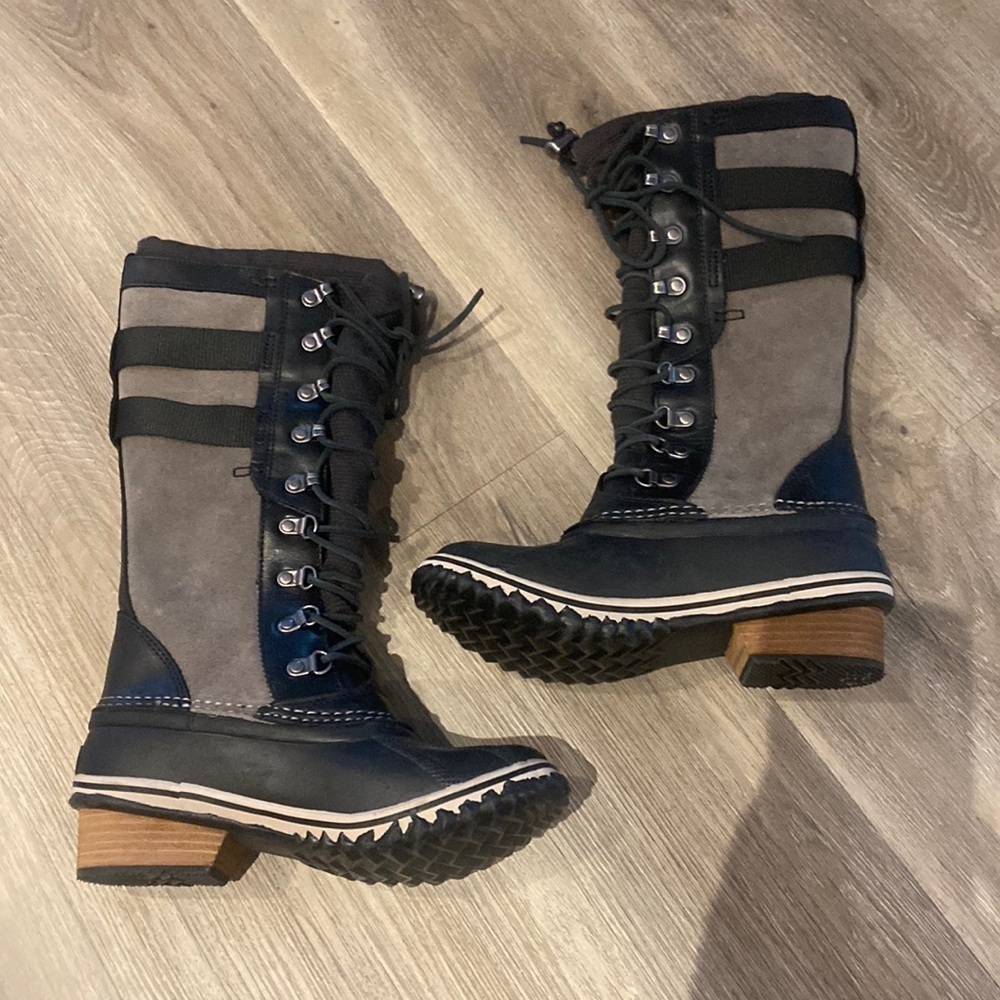 Sorel Black and Gray Lace-Up Winter Boots